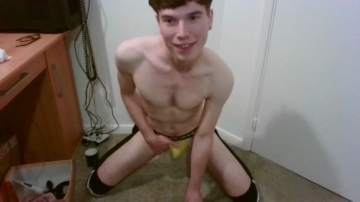 Hello_Henry  17-11-2021 video spray milk